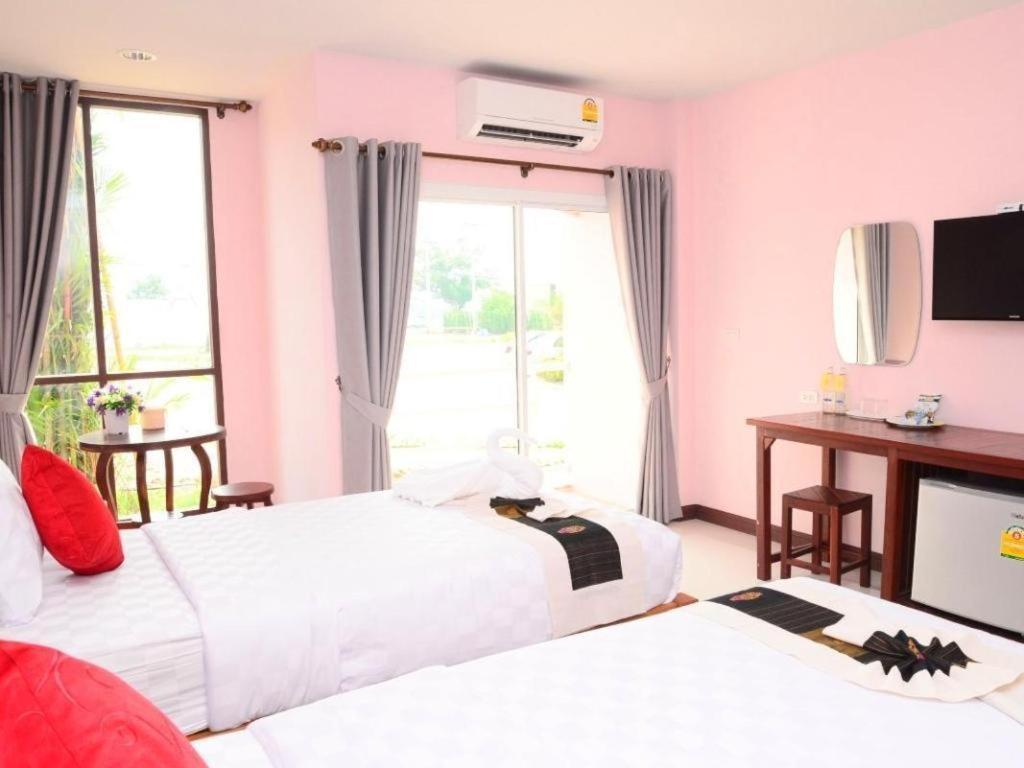 Juntima Boutique Hotel Phetchaburi Esterno foto