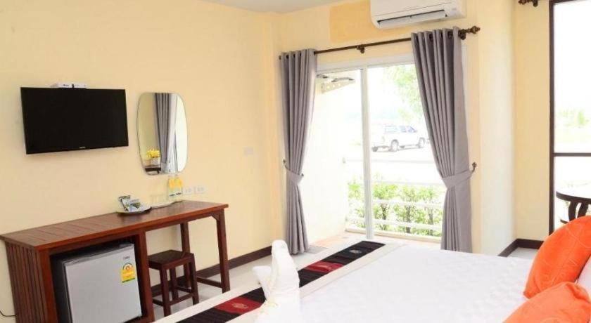 Juntima Boutique Hotel Phetchaburi Esterno foto
