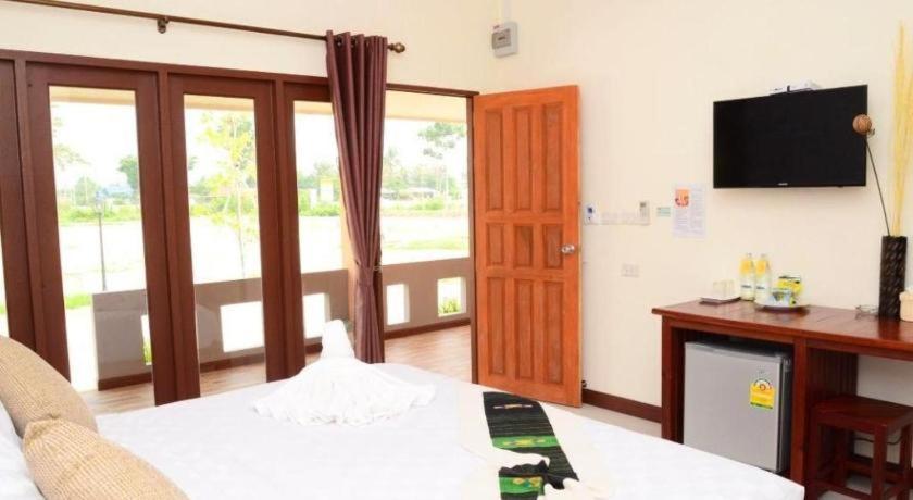 Juntima Boutique Hotel Phetchaburi Esterno foto