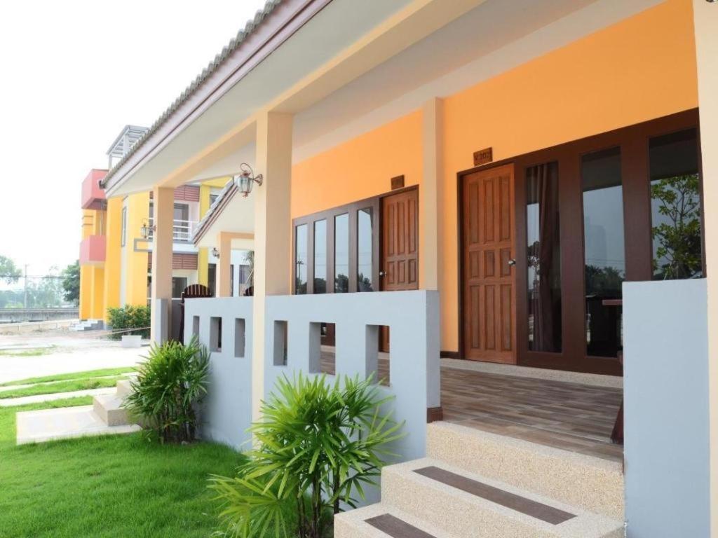 Juntima Boutique Hotel Phetchaburi Esterno foto