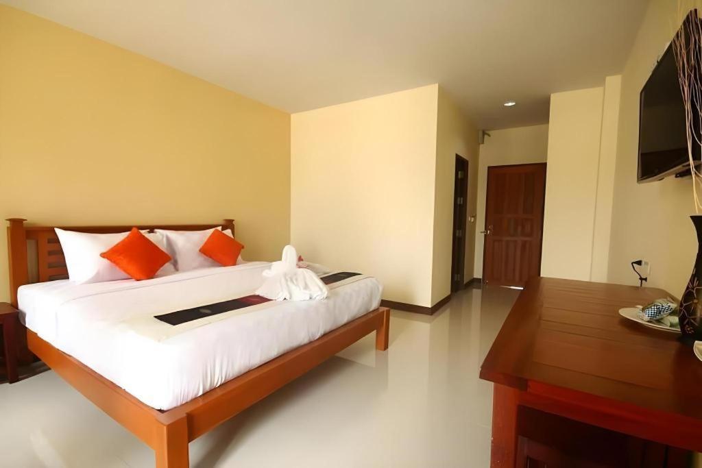 Juntima Boutique Hotel Phetchaburi Esterno foto